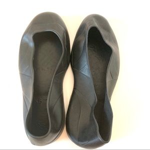 crew guard shoe covers